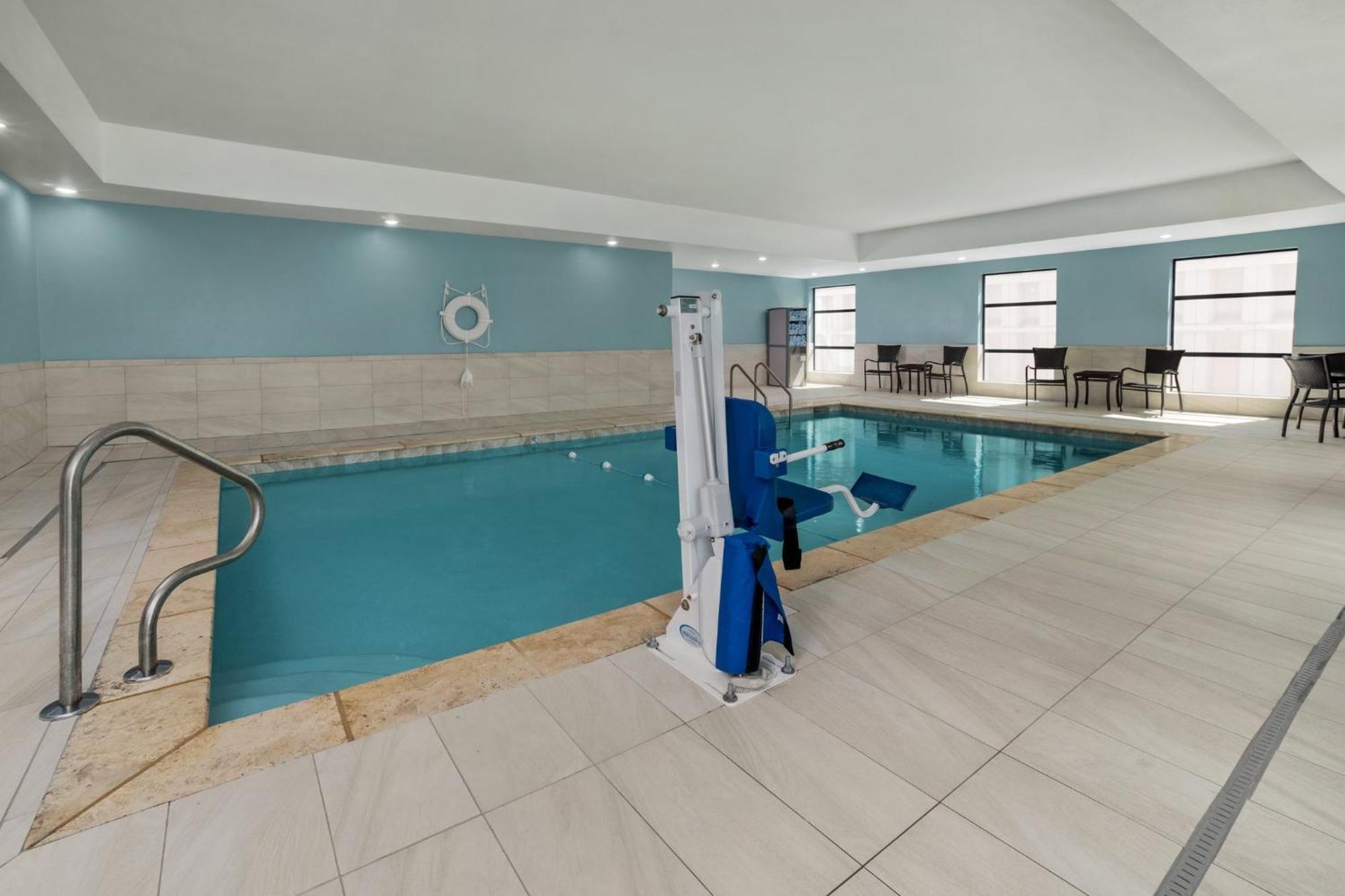 Express - West - Univ Area Hotel